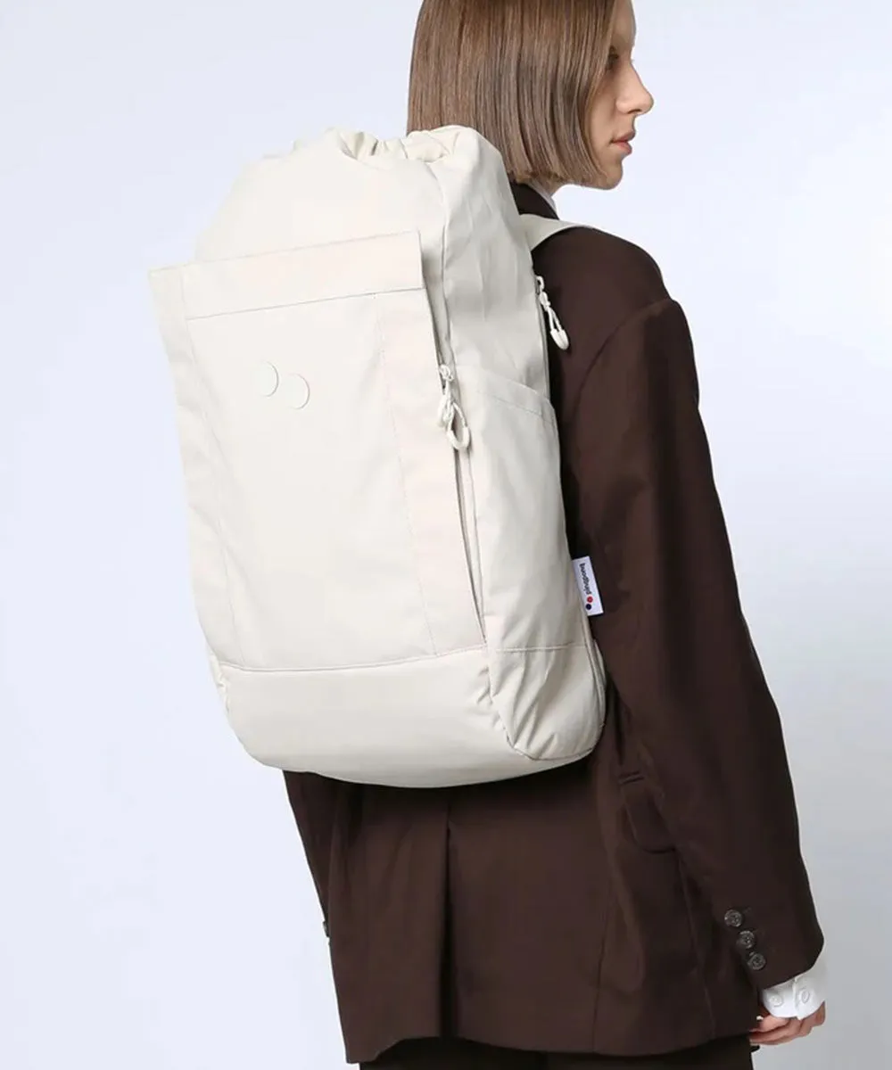 Pinqponq Kalm Rucksack aus recycelten PET-Flaschen