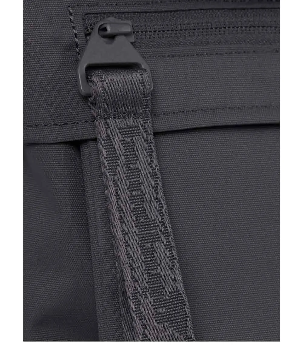Pinqponq Klak Rucksack aus recycelten PET-Flaschen