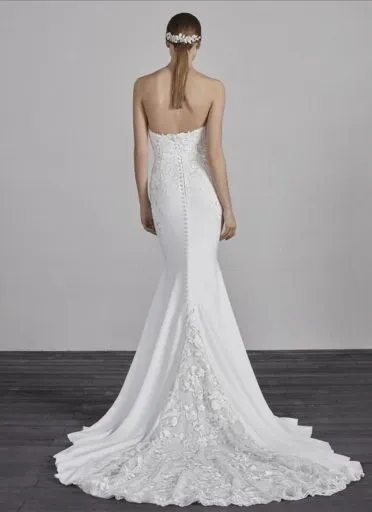 Pronovias "Epico"