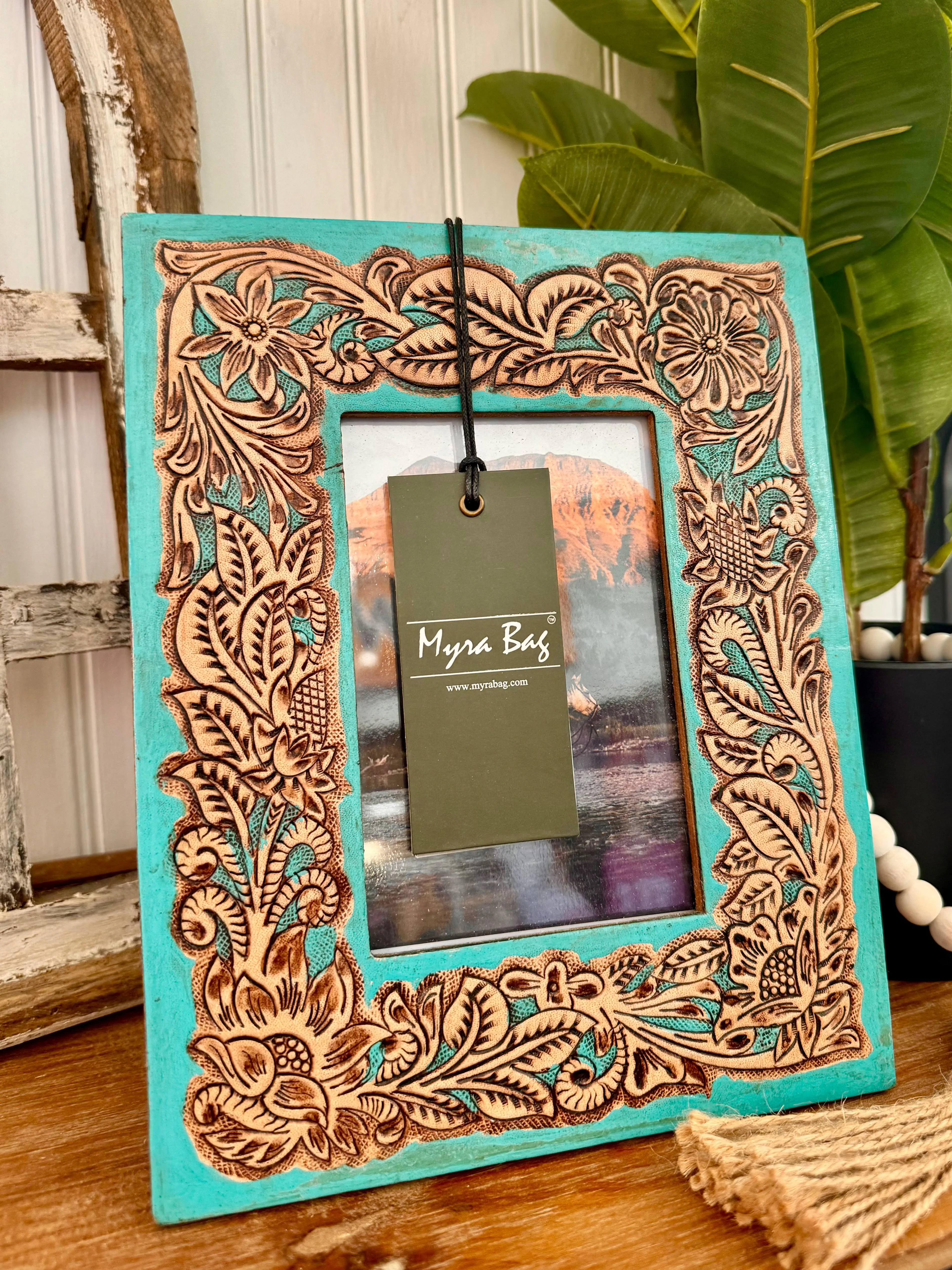 RESTOCK MYRA Tooled Leather Picture Frame