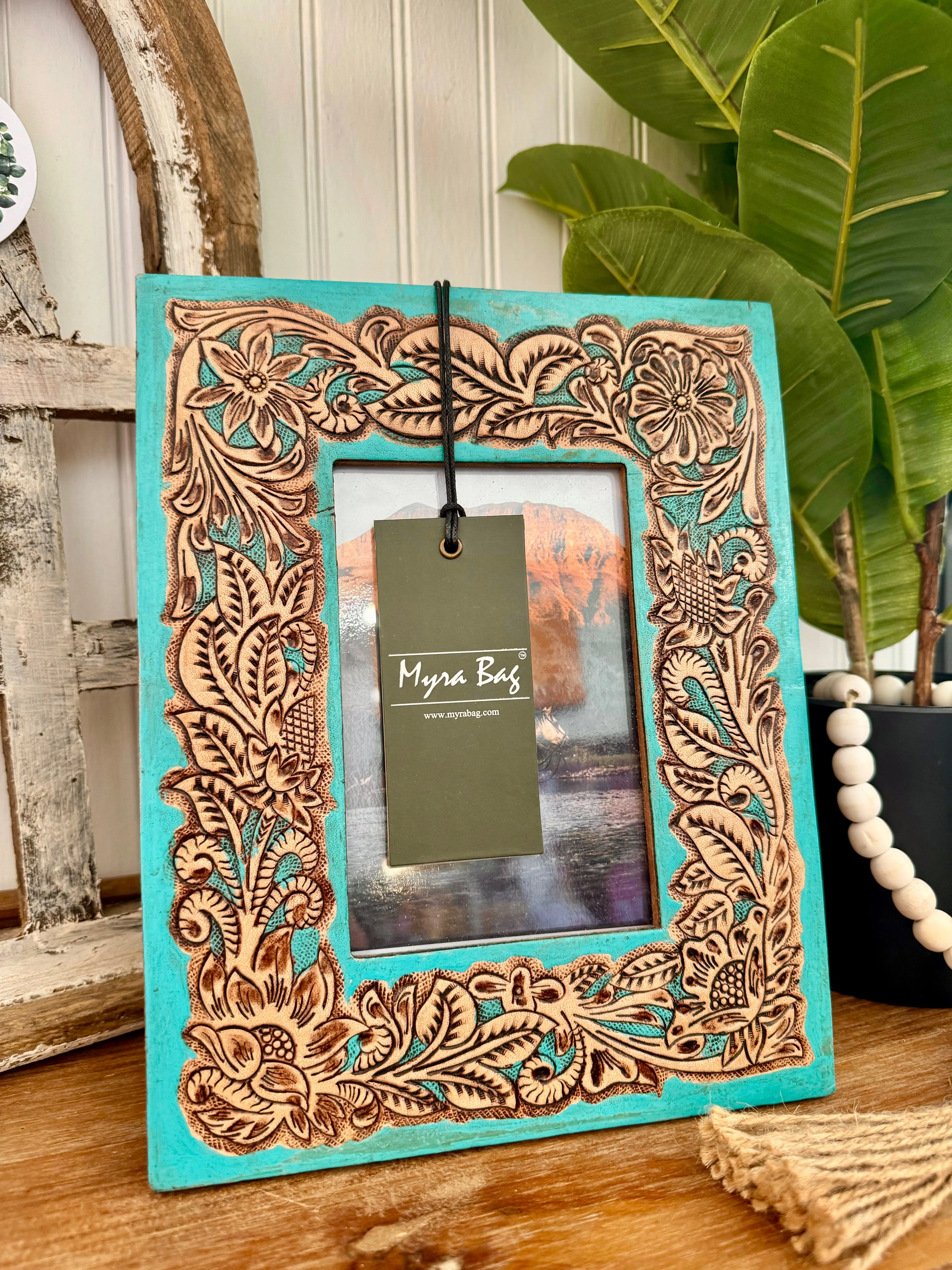 RESTOCK MYRA Tooled Leather Picture Frame