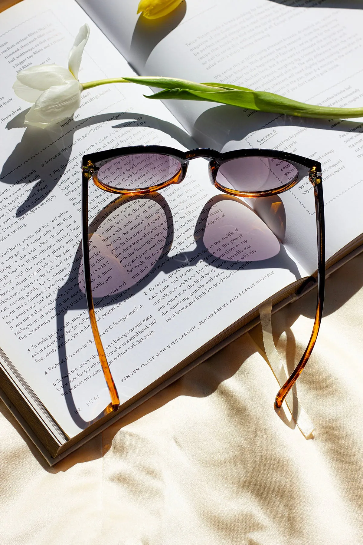Retro Style Rounded Large Sunglasses