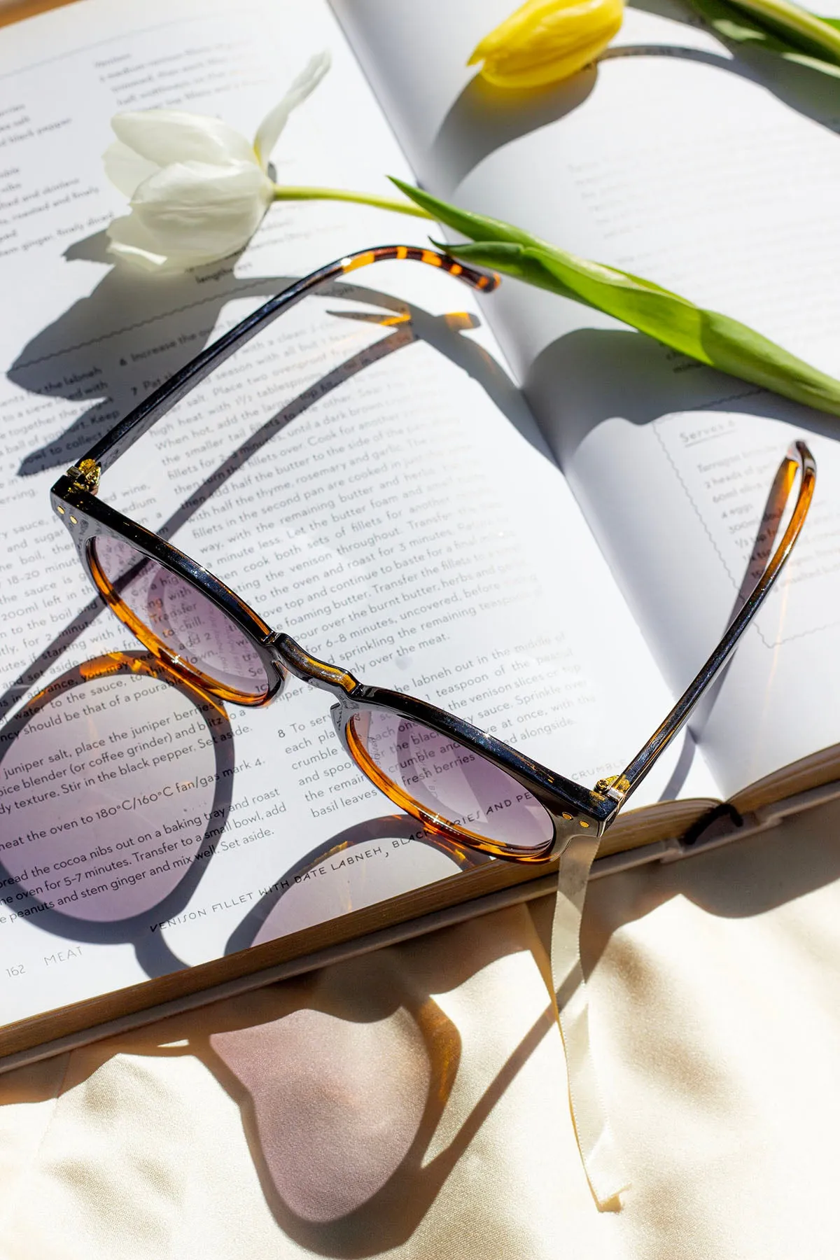 Retro Style Rounded Large Sunglasses