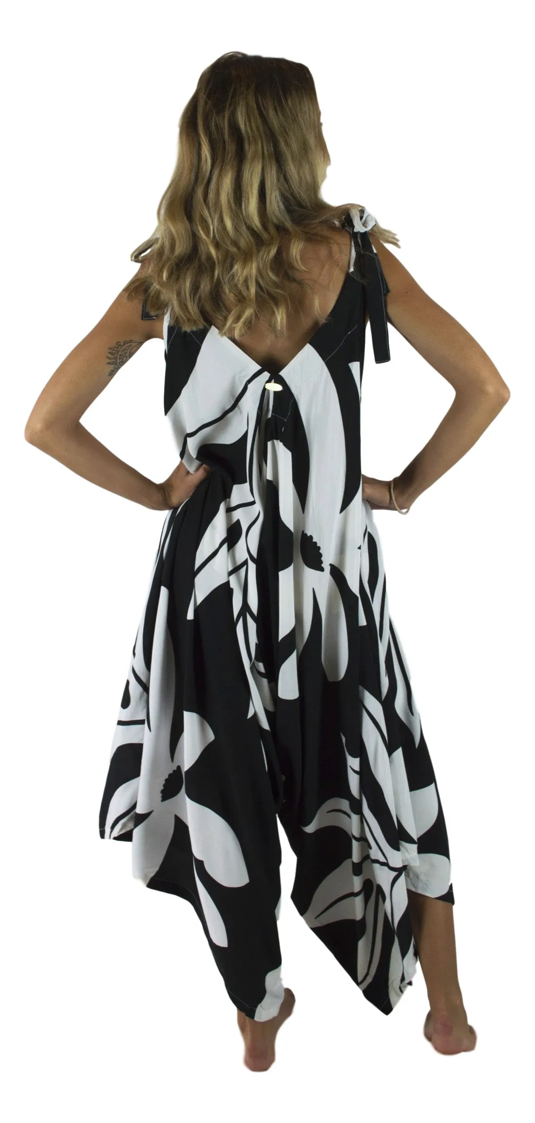 Secret Beach - Bali Jumper - Tiare & Lauae - Black / White