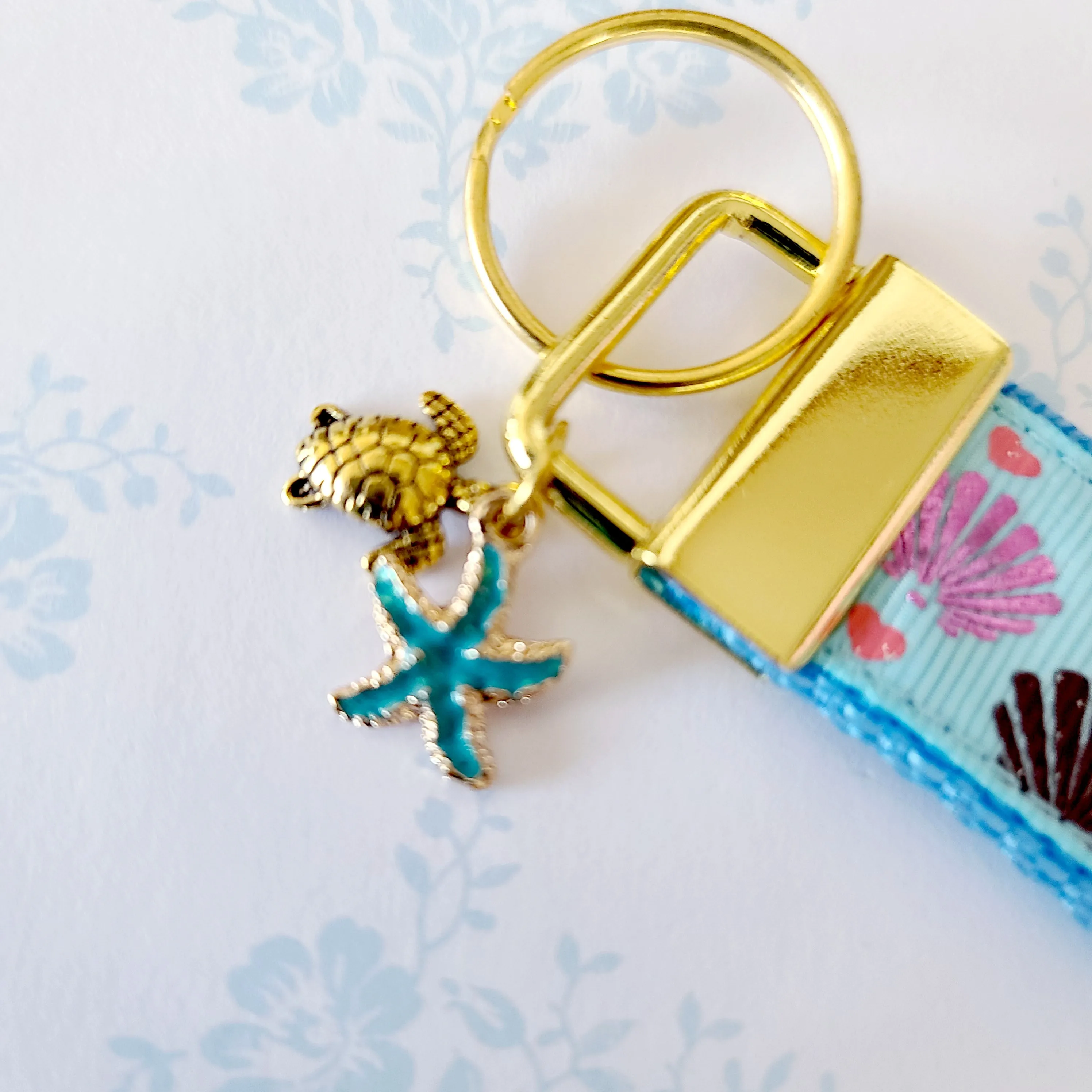 Sparkly Shells on Yellow Gold Key Chain Fob with Shell Charm