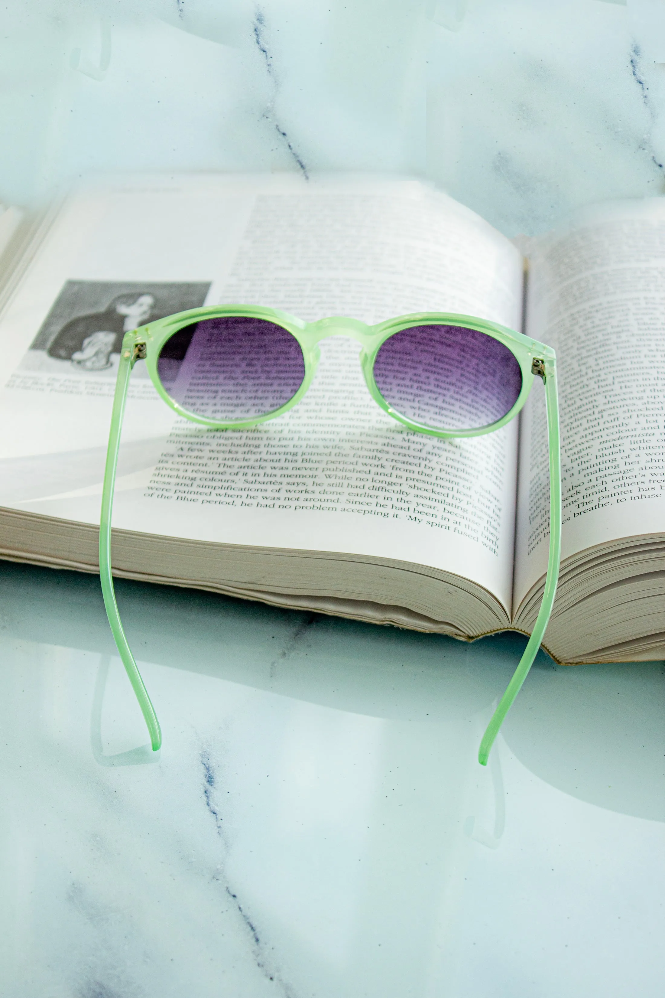 Thin Classic Round Retro Sunglasses