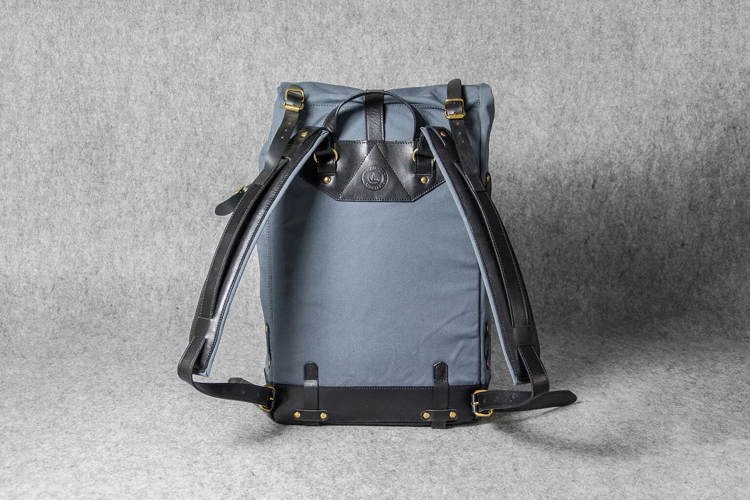 TRAVEL BACKPACK - grey