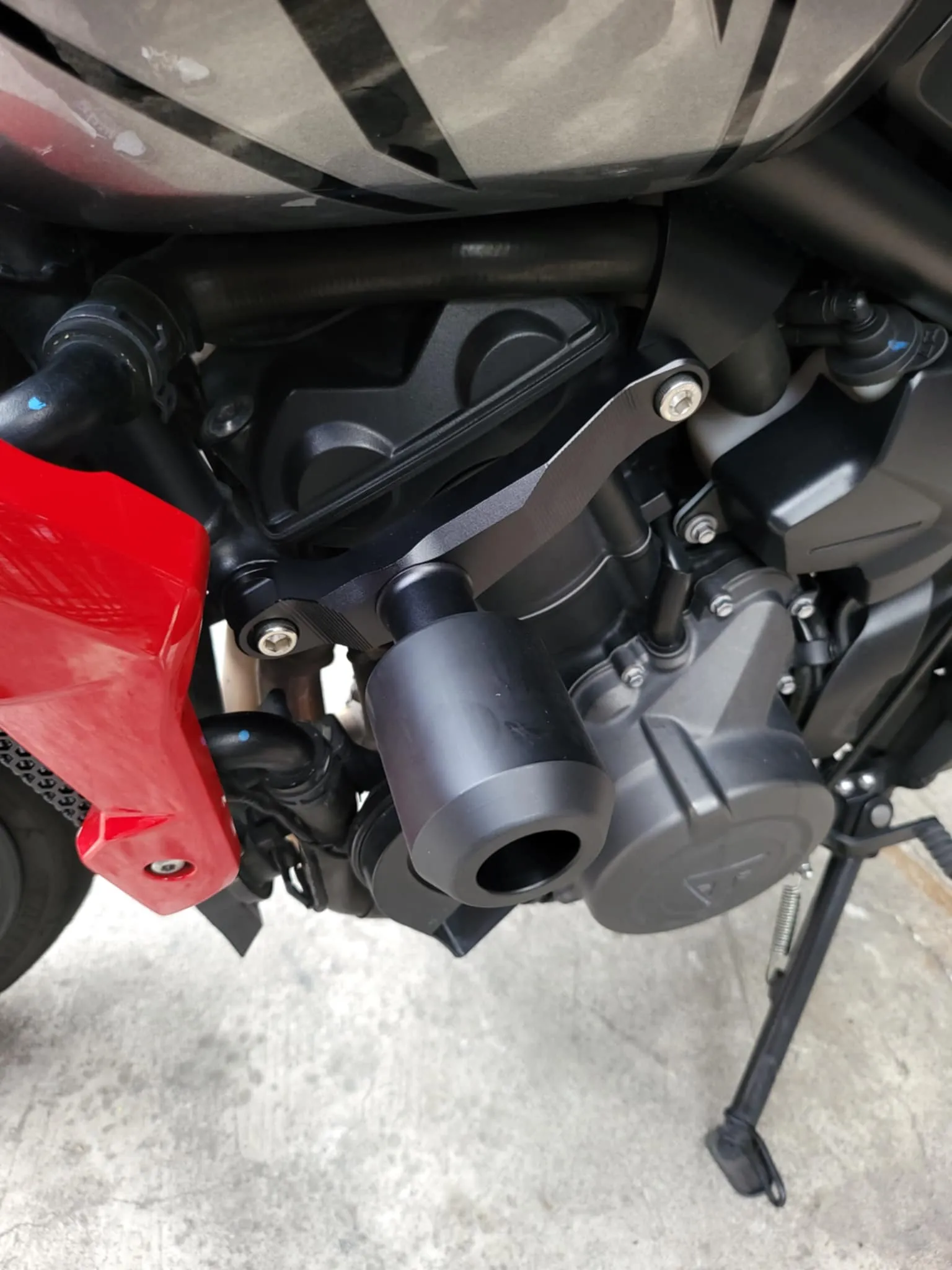 Triump Trident Frame Slider