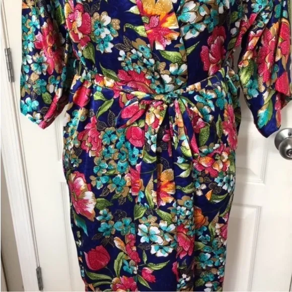 Vintage California Dynasty Robe Floral Kimono USA Blue Satin Pocket Flowers Long