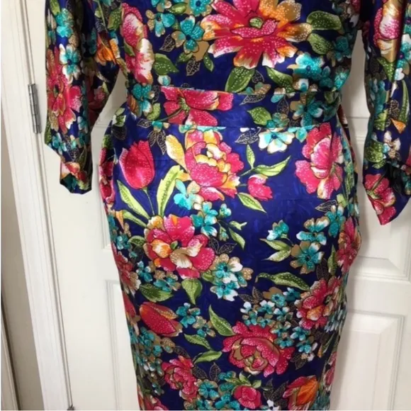 Vintage California Dynasty Robe Floral Kimono USA Blue Satin Pocket Flowers Long