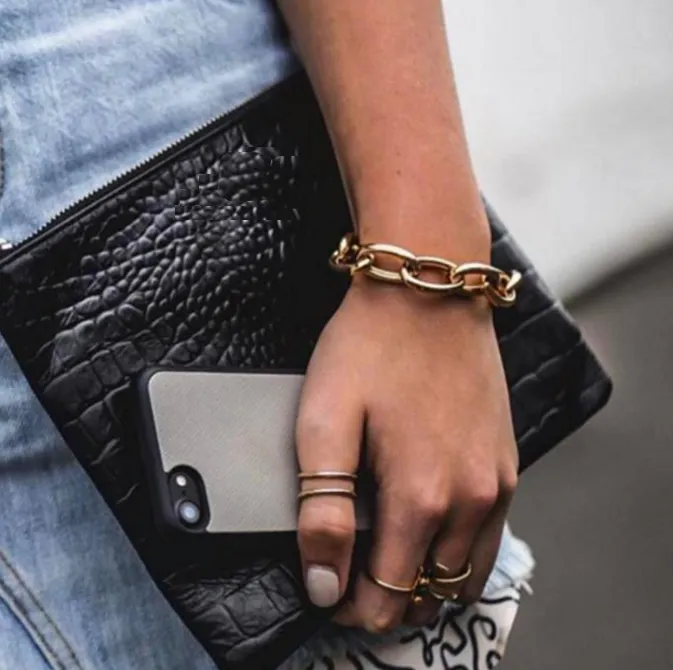 Viva Chain Cuff