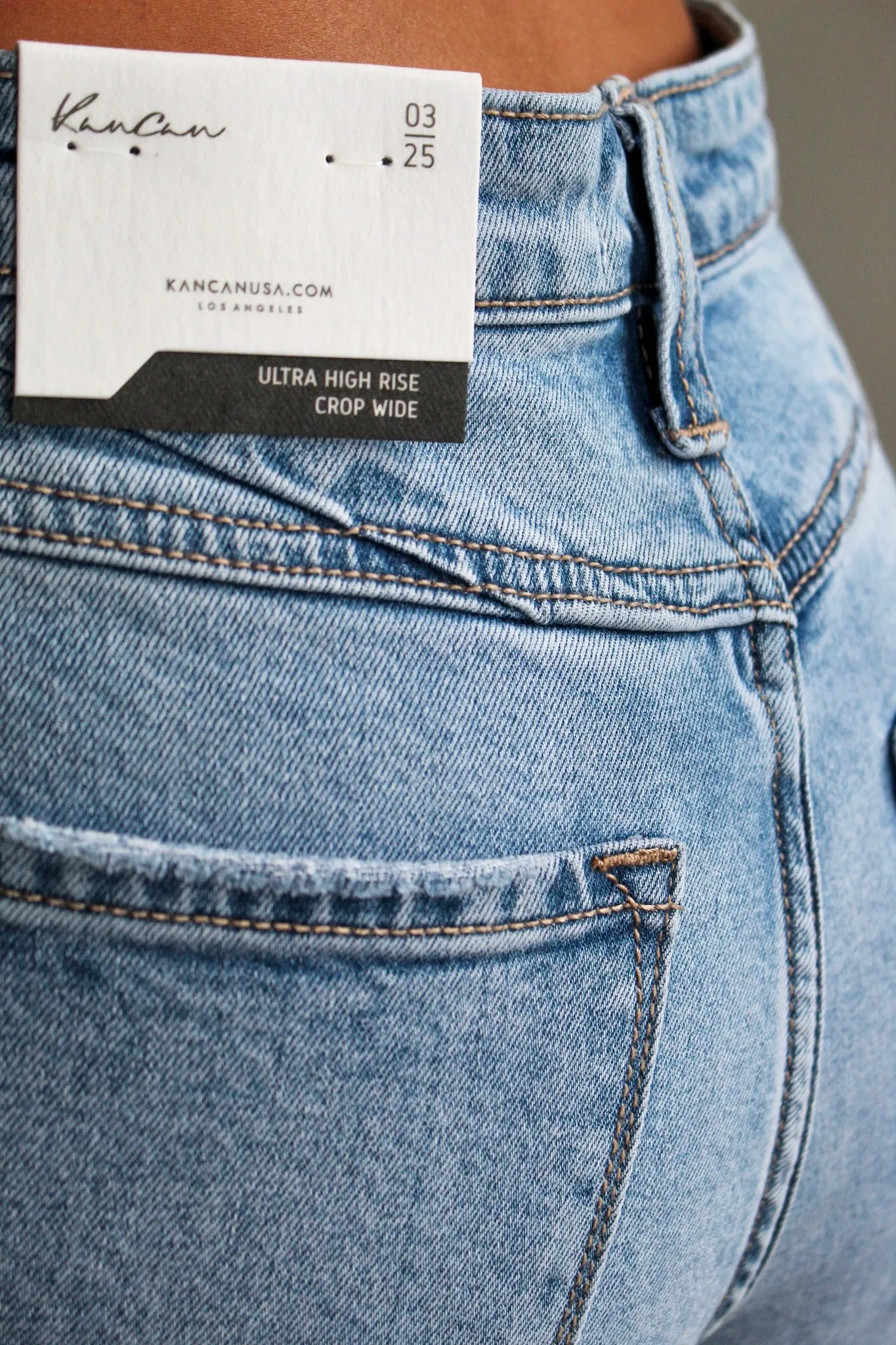 Wayne Double Button Wide Leg • Light Wash