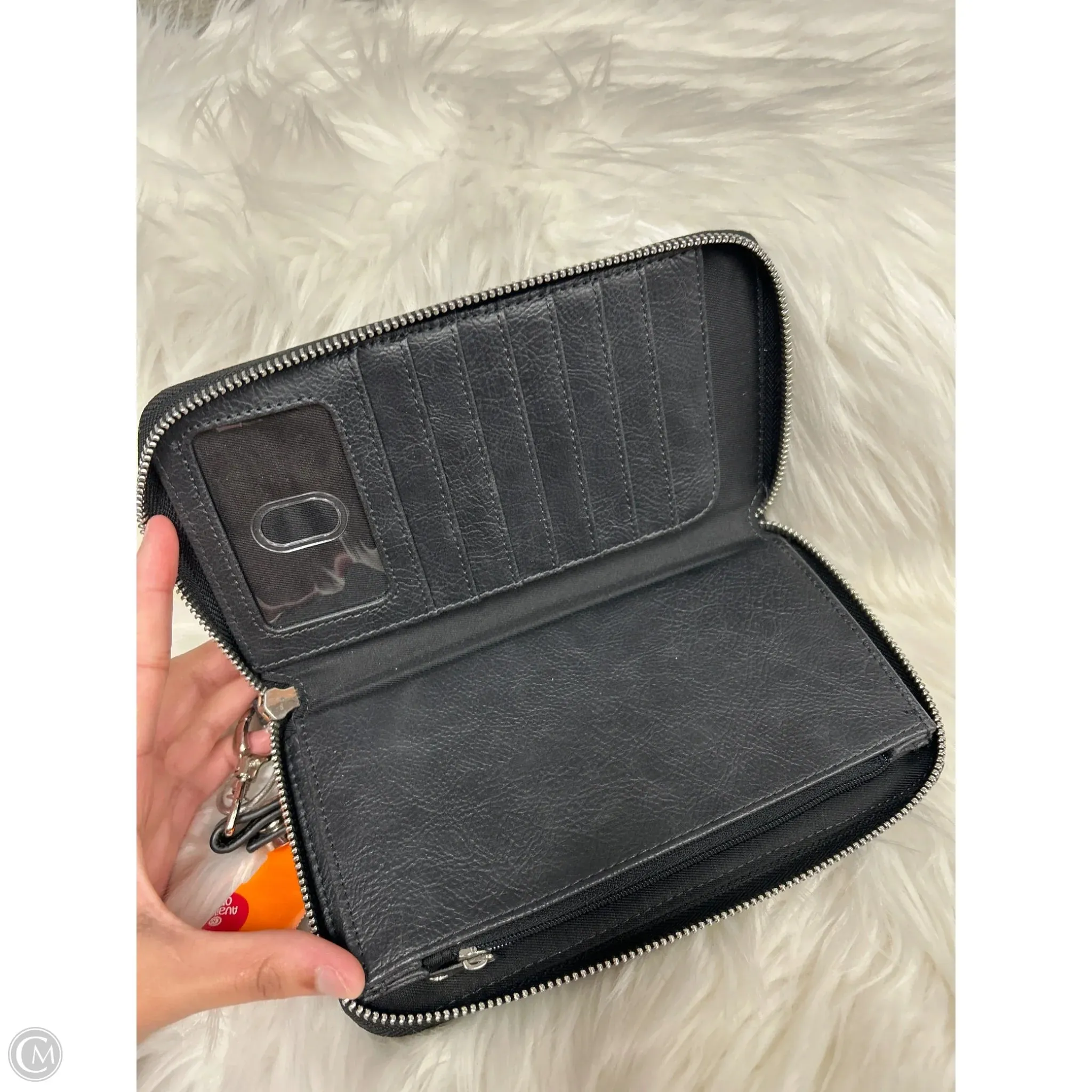 Wristlet By Thirty One, Size: Medium