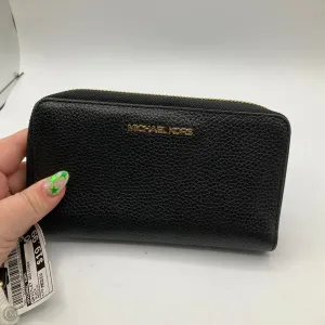 Wristlet Designer By Michael Kors, Size: Medium